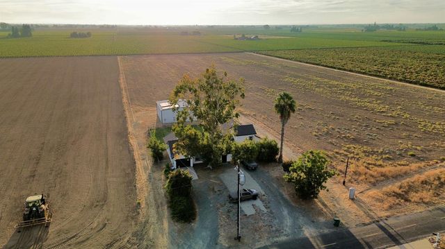 21379 N Mann Rd, Acampo, CA 95220