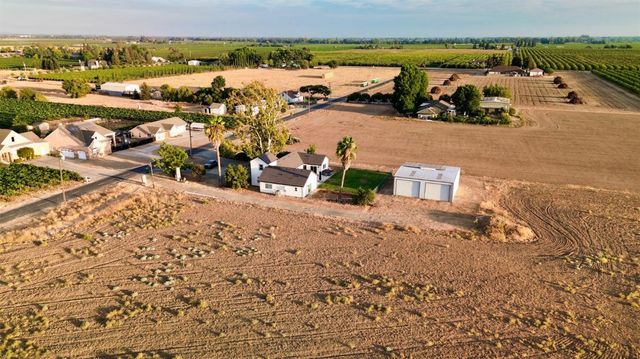 21379 N Mann Rd, Acampo, CA 95220