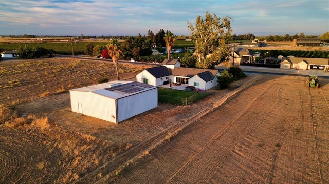 21379 N Mann Rd, Acampo, CA 95220