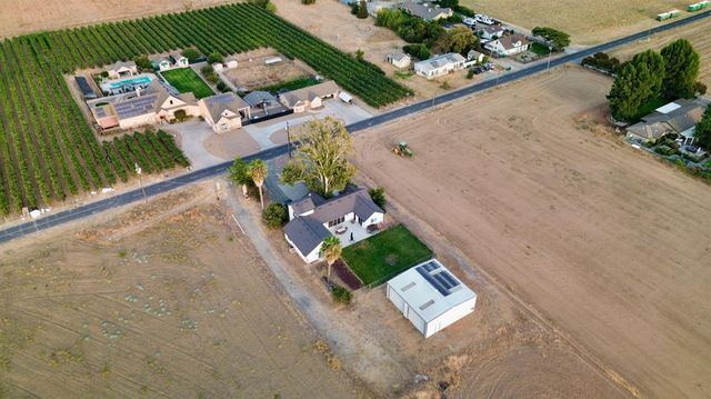21379 N Mann Rd, Acampo, CA 95220