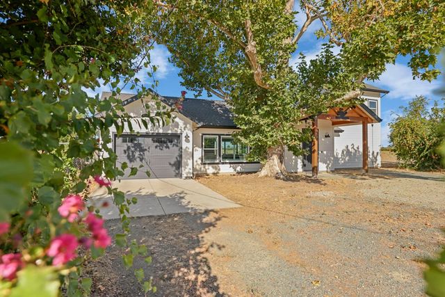 21379 N Mann Rd, Acampo, CA 95220