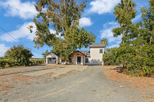 21379 N Mann Rd, Acampo, CA 95220
