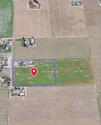 21379 N Mann Rd, Acampo, CA 95220
