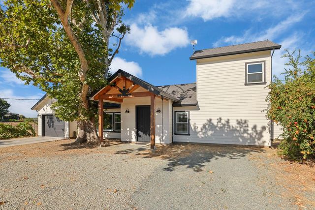 21379 N Mann Rd, Acampo, CA 95220