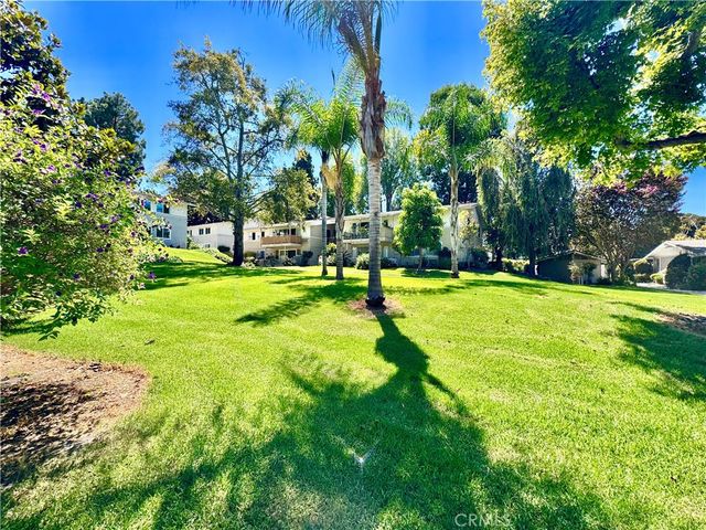 255 Calle Aragon P, Laguna Woods, CA 92637