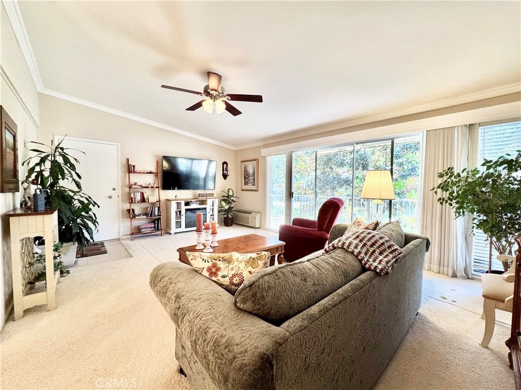 255 Calle Aragon P, Laguna Woods, CA 92637