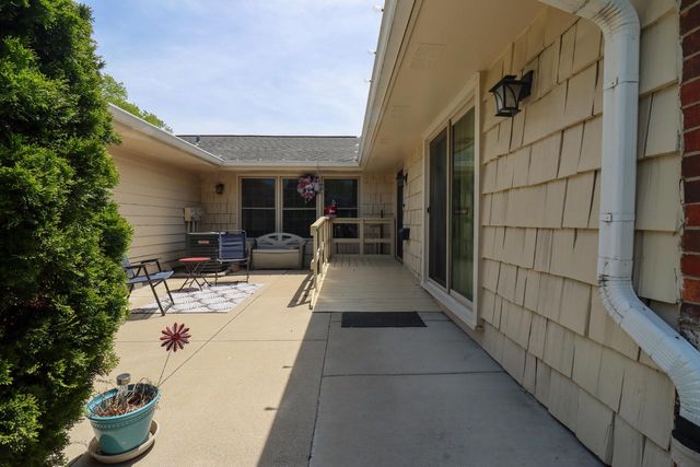 5324 Woodbridge LANE S, Milwaukee, WI 53221