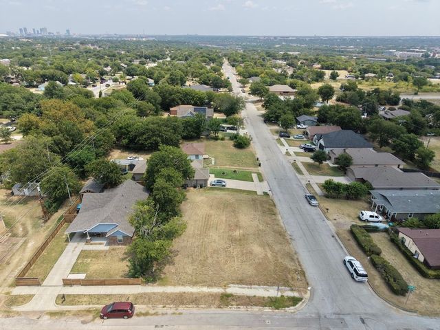 5832 Farnsworth Avenue, Fort Worth, TX 76107