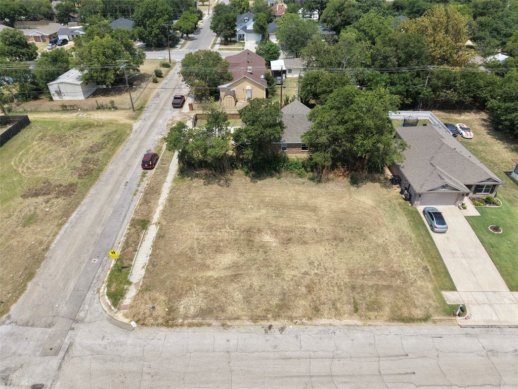 5832 Farnsworth Avenue, Fort Worth, TX 76107
