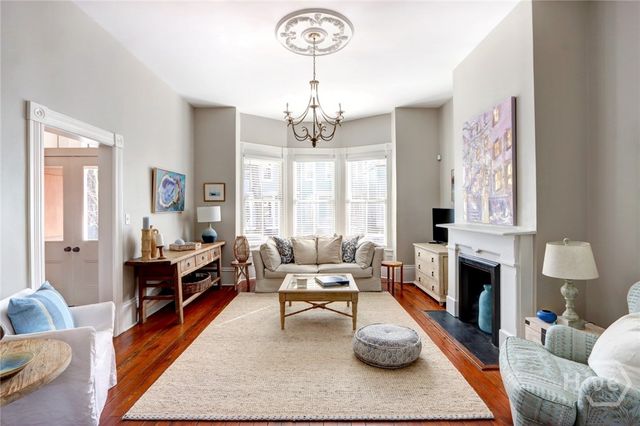 114 W Duffy Street, Savannah, GA 31401