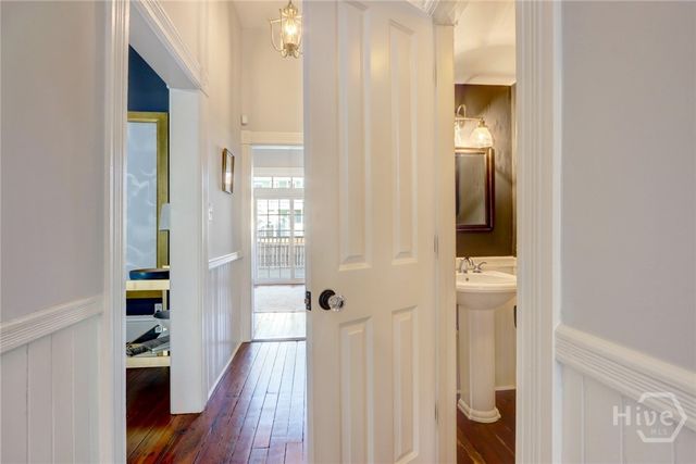 114 W Duffy Street, Savannah, GA 31401