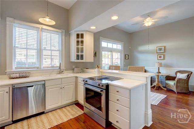 114 W Duffy Street, Savannah, GA 31401