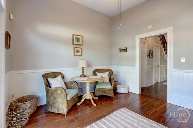114 W Duffy Street, Savannah, GA 31401