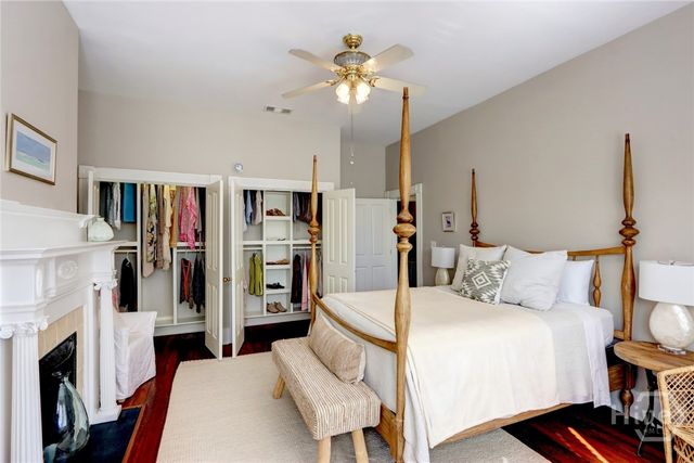 114 W Duffy Street, Savannah, GA 31401