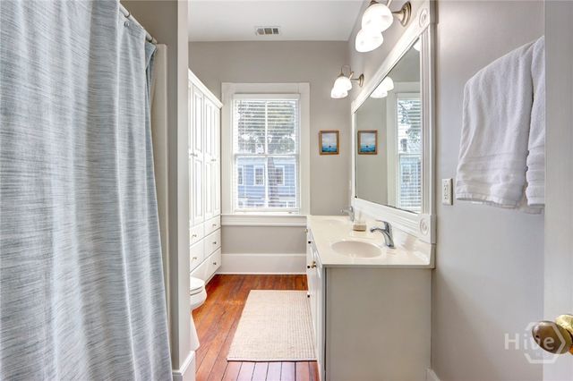 114 W Duffy Street, Savannah, GA 31401