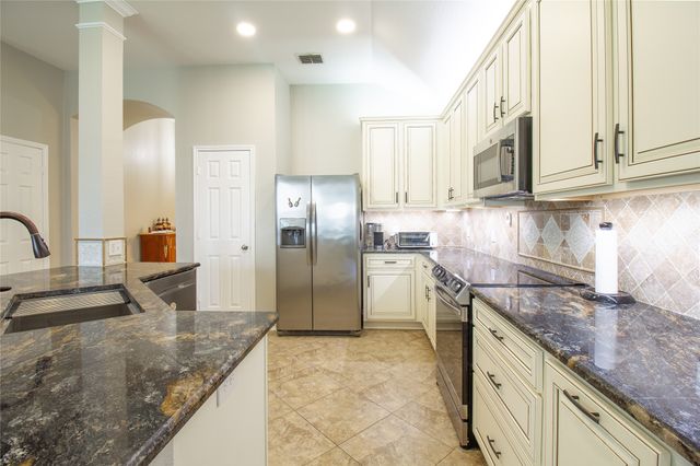 406 Hackberry Drive, Fate, TX 75087