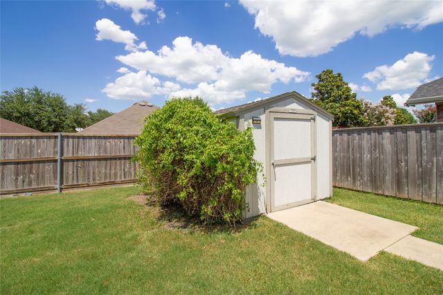 406 Hackberry Drive, Fate, TX 75087