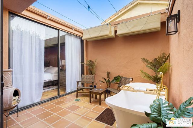 298 San Vicente Circle, Palm Desert, CA 92260