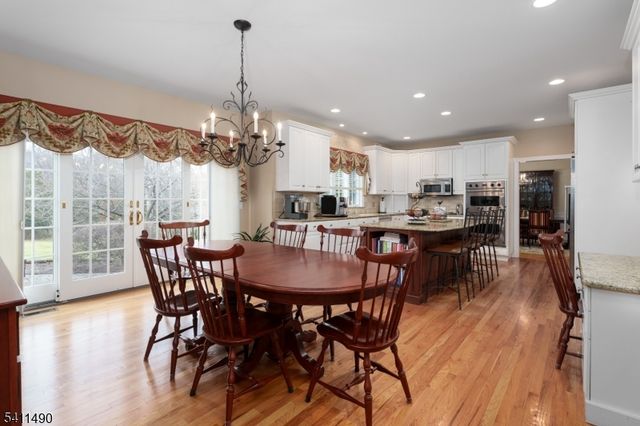 7 Silver Maple Ct, Montgomery Twp., NJ 08502