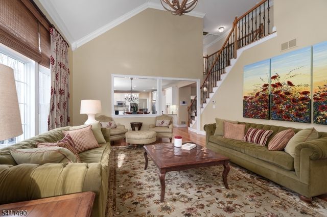 7 Silver Maple Ct, Montgomery Twp., NJ 08502