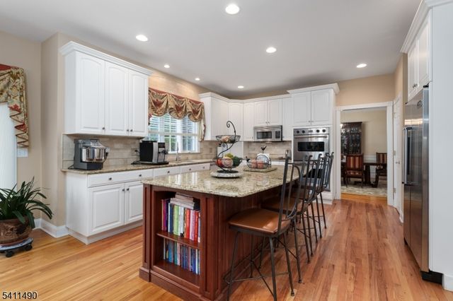 7 Silver Maple Ct, Montgomery Twp., NJ 08502