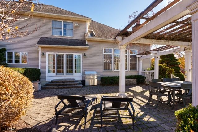 7 Silver Maple Ct, Montgomery Twp., NJ 08502