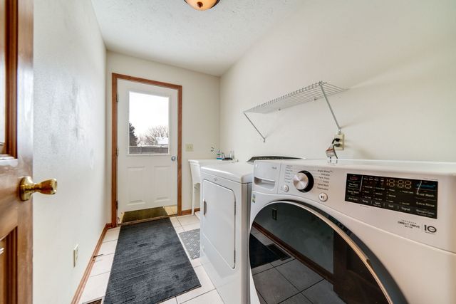 11062 Chicory Ridge Way, Roscoe, IL 61073