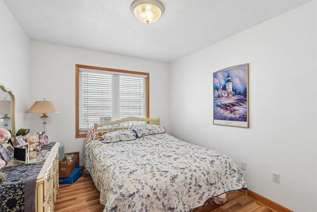 5704 NW 93rd Street, Johnston, IA 50131