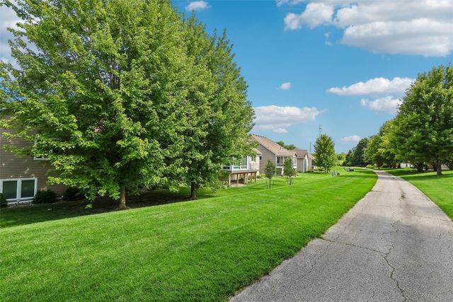 5704 NW 93rd Street, Johnston, IA 50131