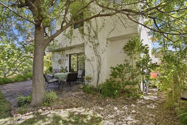 2333 Dexter Cabin Road, Las Vegas, NV 89128