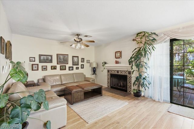 2333 Dexter Cabin Road, Las Vegas, NV 89128