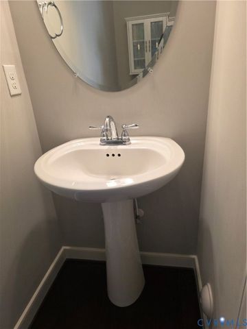 7337 Pebble Lake Dr, Mechanicsville, VA 23111