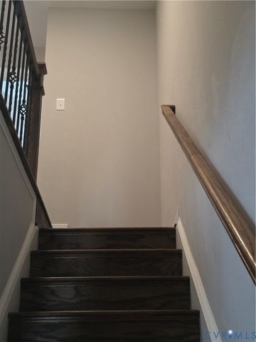 7337 Pebble Lake Dr, Mechanicsville, VA 23111