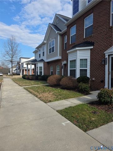 7337 Pebble Lake Dr, Mechanicsville, VA 23111