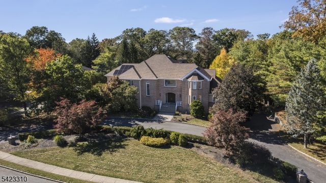 26 Mountain Ridge Dr, Livingston Twp., NJ 07039