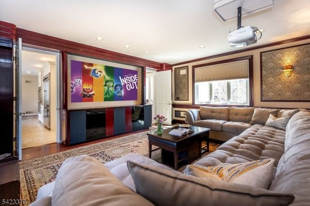 26 Mountain Ridge Dr, Livingston Twp., NJ 07039