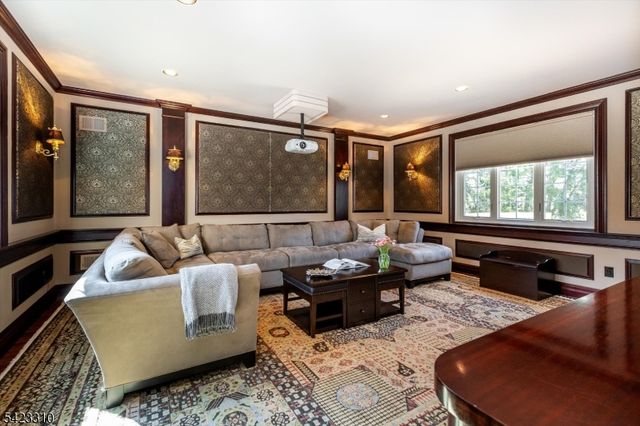 26 Mountain Ridge Dr, Livingston Twp., NJ 07039