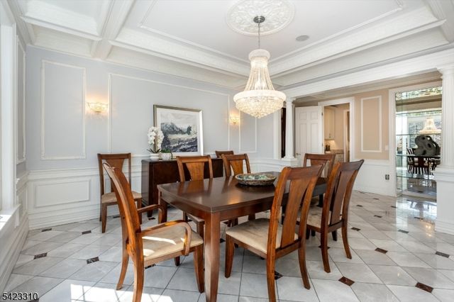 26 Mountain Ridge Dr, Livingston Twp., NJ 07039