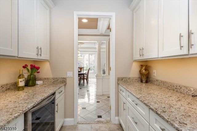 26 Mountain Ridge Dr, Livingston Twp., NJ 07039