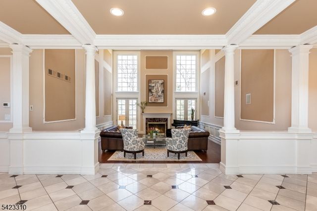 26 Mountain Ridge Dr, Livingston Twp., NJ 07039