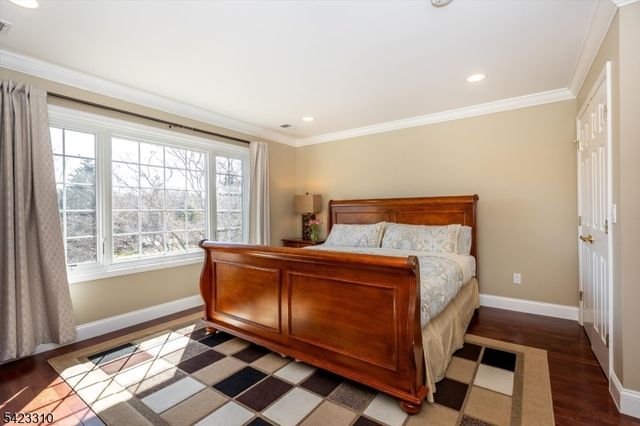 26 Mountain Ridge Dr, Livingston Twp., NJ 07039