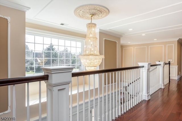 26 Mountain Ridge Dr, Livingston Twp., NJ 07039