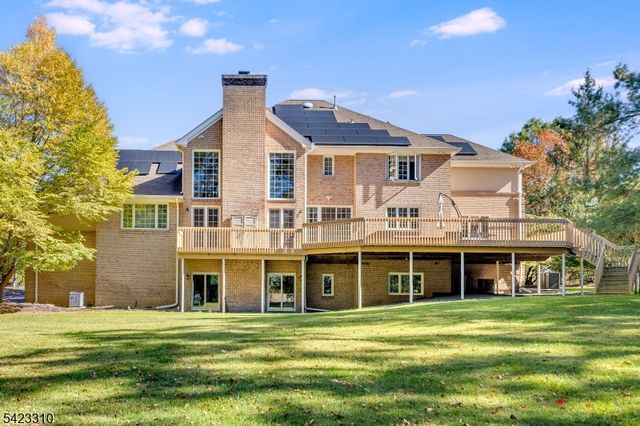 26 Mountain Ridge Dr, Livingston Twp., NJ 07039