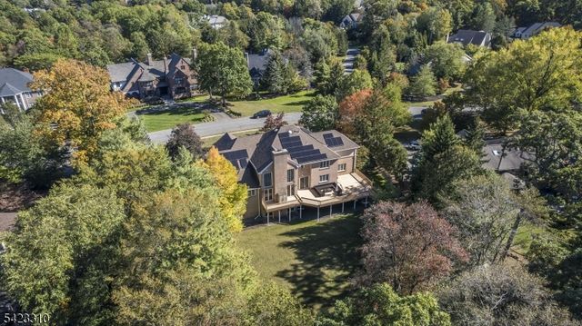 26 Mountain Ridge Dr, Livingston Twp., NJ 07039