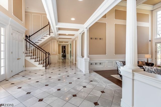 26 Mountain Ridge Dr, Livingston Twp., NJ 07039