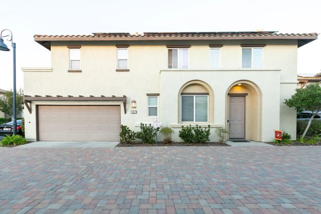 10547 Hollingsworth Way, San Diego, CA 92127
