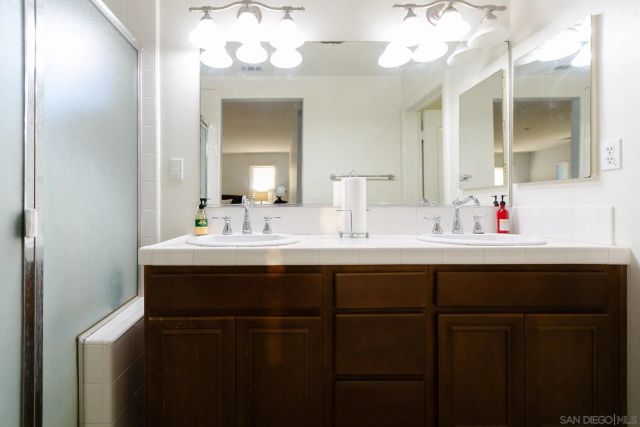 10547 Hollingsworth Way, San Diego, CA 92127