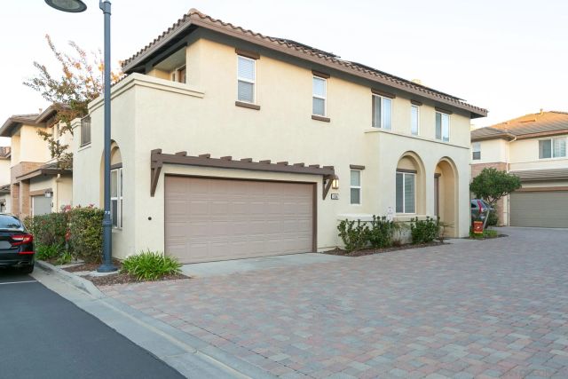 10547 Hollingsworth Way, San Diego, CA 92127