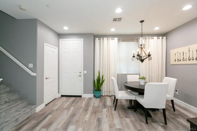 10547 Hollingsworth Way, San Diego, CA 92127