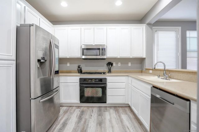 10547 Hollingsworth Way, San Diego, CA 92127